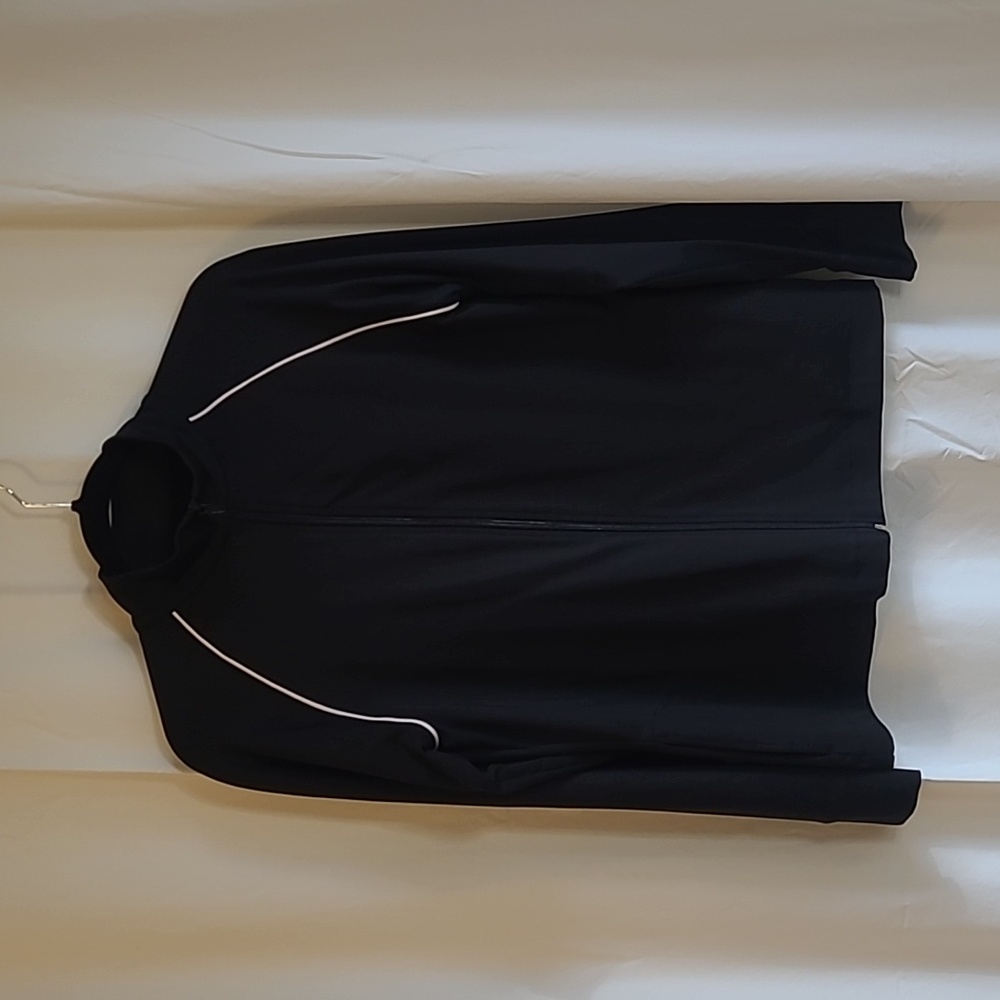Weekenders jacket, size Med, black with light pink detail.
